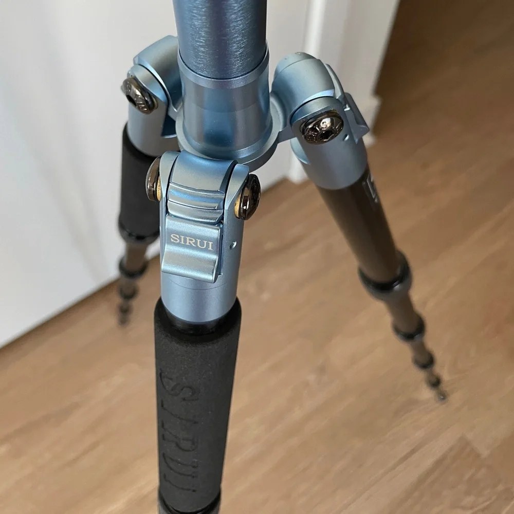 Sirui T-005BX Ultralight Travel Tripod with C-10S Ball-Head